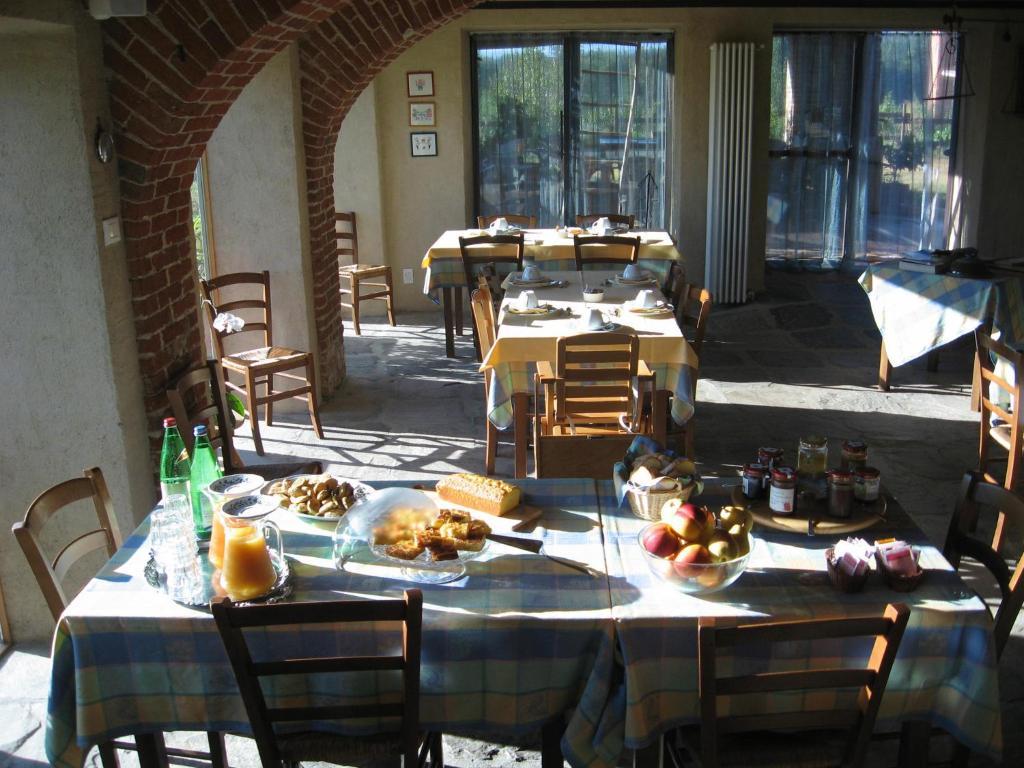 Agriturismo La Tilia Lequio Tanaro Exterior photo